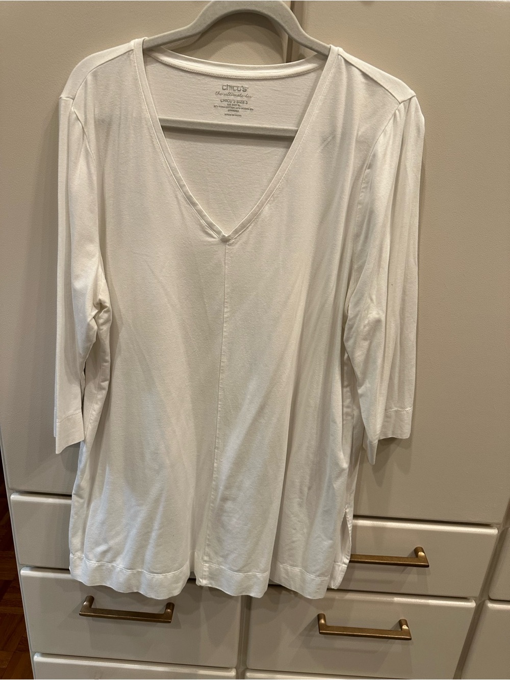 Chico's White V-Neck 3/4 Sleeve Relaxed Top